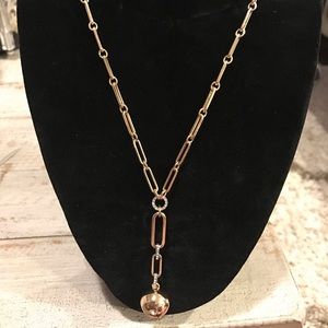BR Chain necklace